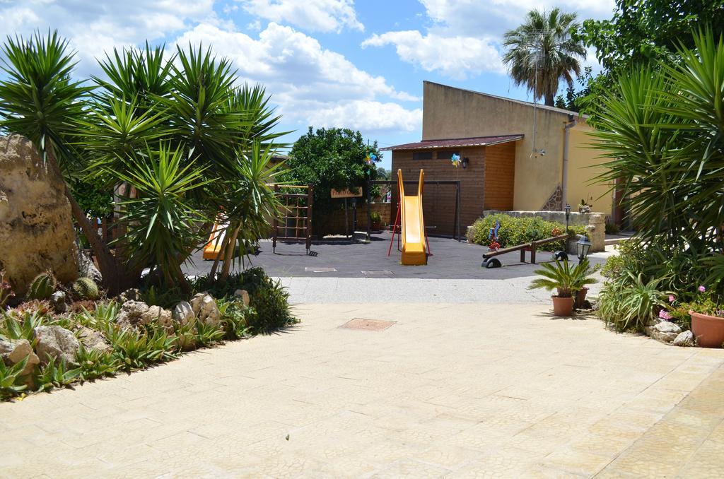 Il Giardino Del Sole Villa Agnone Bagni Kültér fotó
