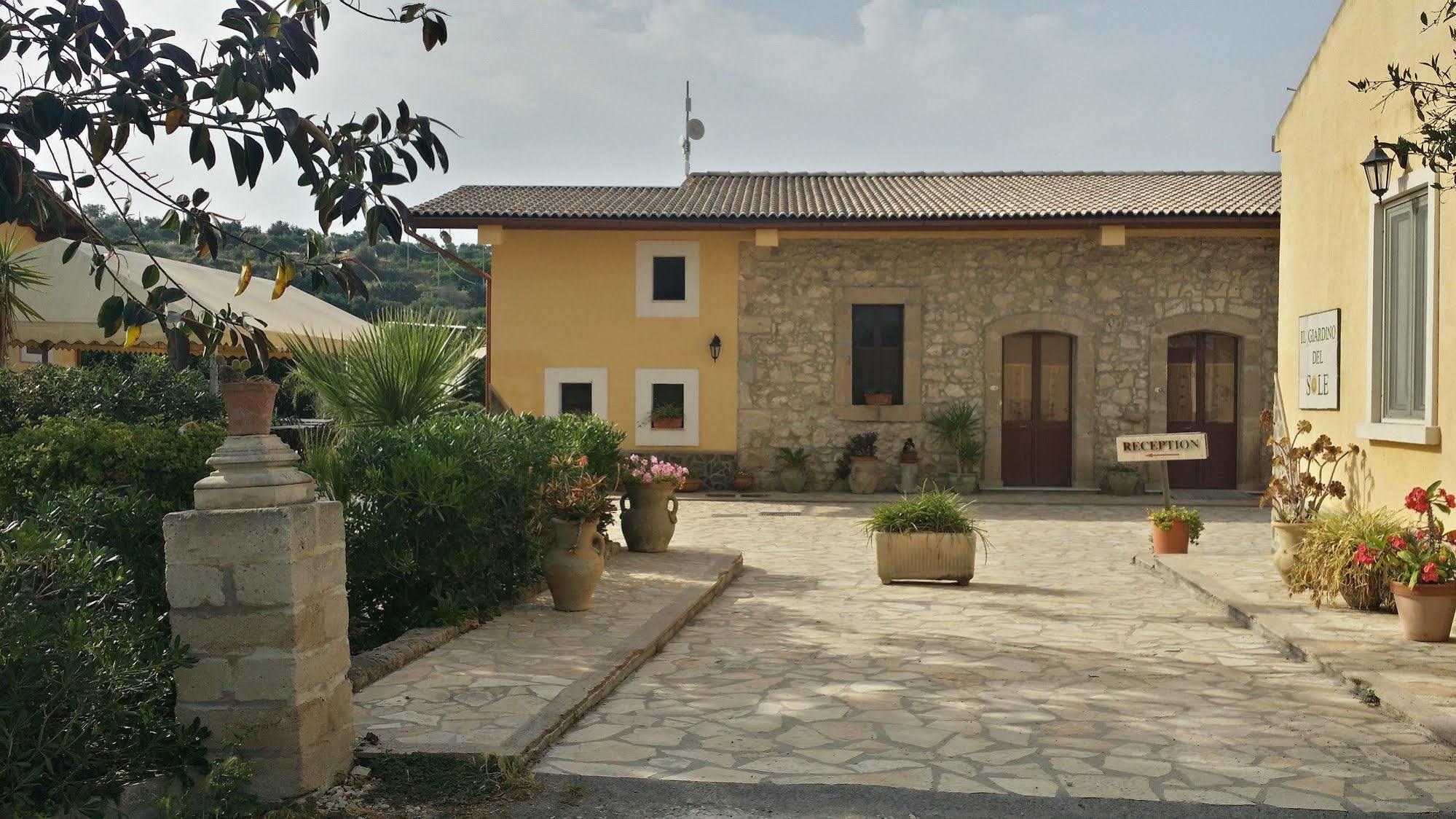 Il Giardino Del Sole Villa Agnone Bagni Kültér fotó